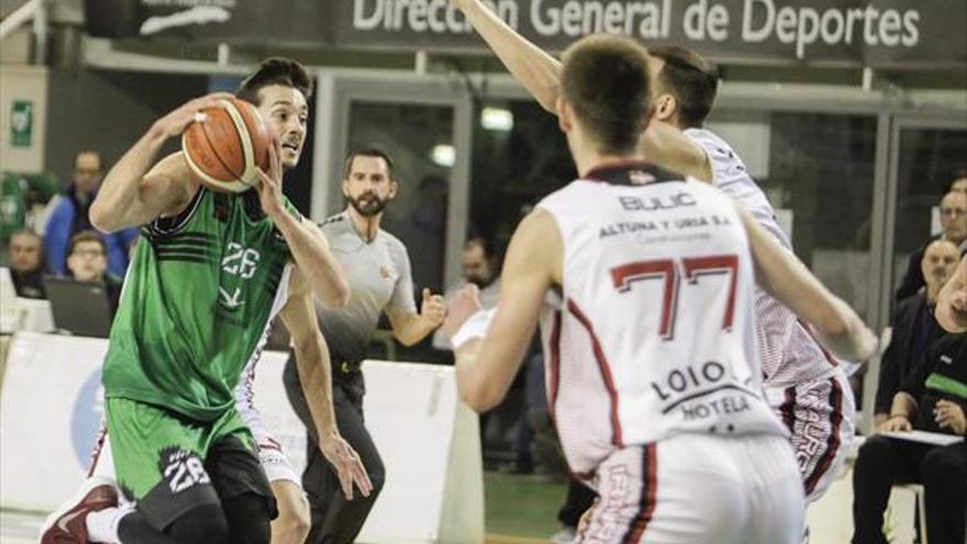 El Cáceres deja en el aire hacer un fichaje hoy