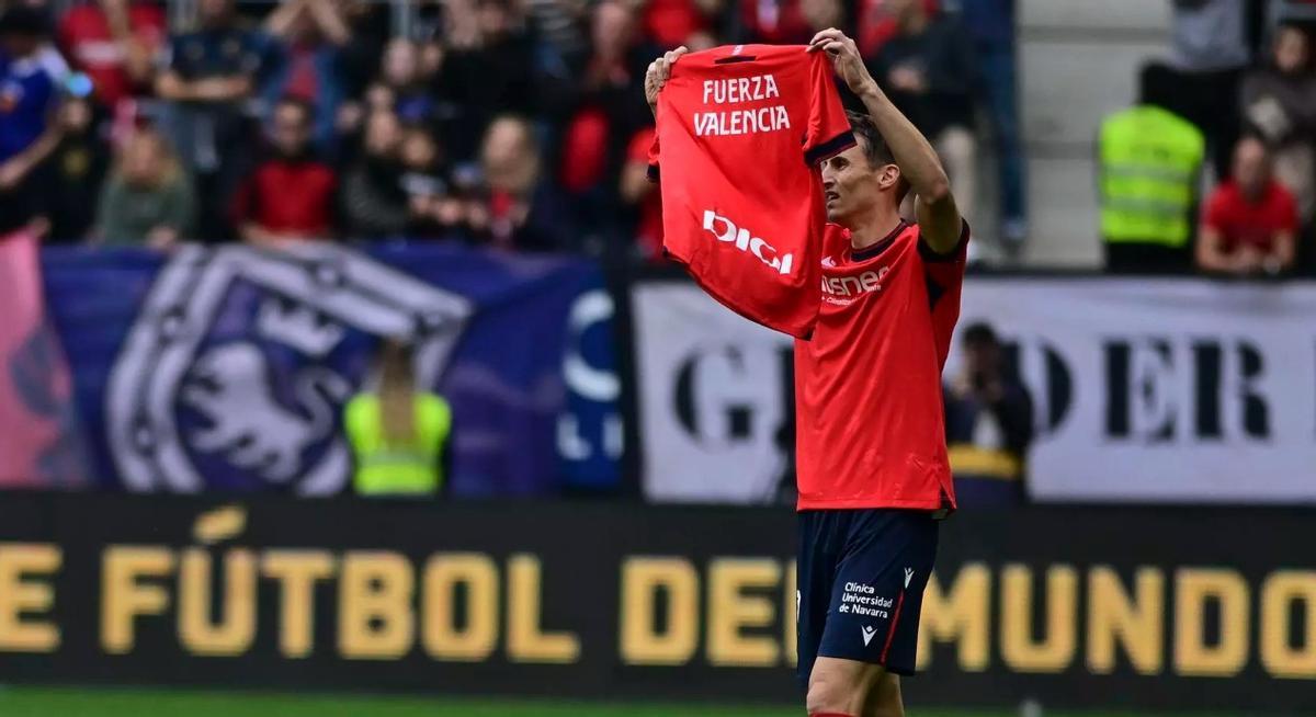 Ante Budimir celebró su gol el sábado 2 de noviembre con dedicatoria para los valencianos