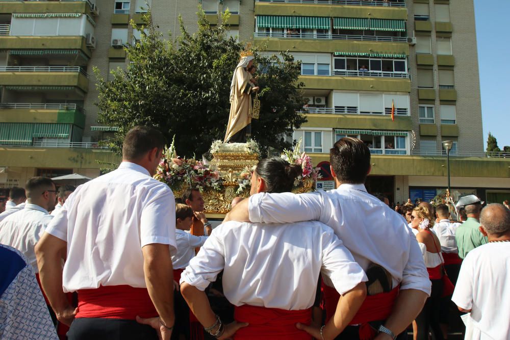 El barrio de El Palo, volcado con la procesión de la Virgen del Carmen.