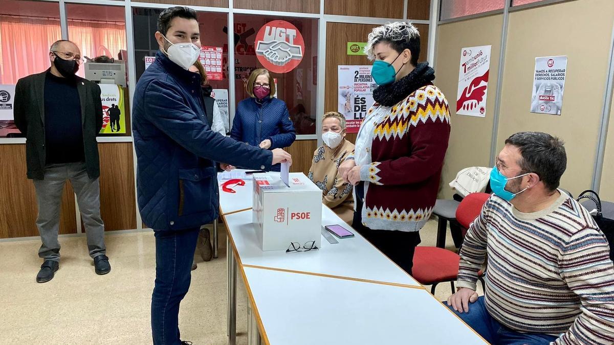 Samuel Falomir ha votado por la mañana en l&#039;Alcora.