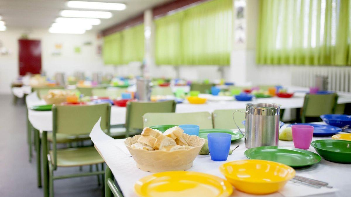 Una fotografía de archivo de un comedor escolar en un colegio.