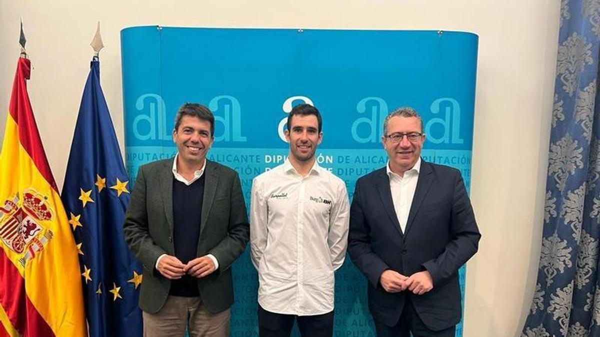 Felipe Orts, con el presidente de la Diputación de Alicante, Carlos Mazón, y el alcalde de Benidorm, Toni Pérez