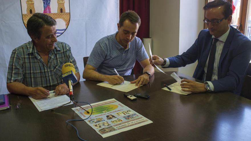 Antonio Vega, Luciano Huerga y Alejandro Sánchez.