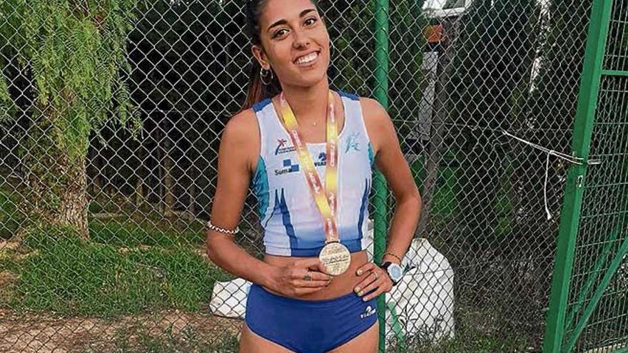 Lorena Lambuley se hace con la plata en los 400 lisos del Nacional sub-20 en Murcia