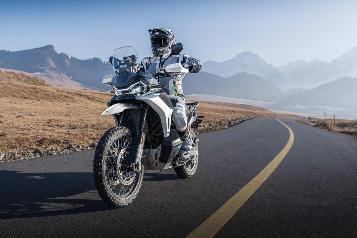 CFMoto 1000MT