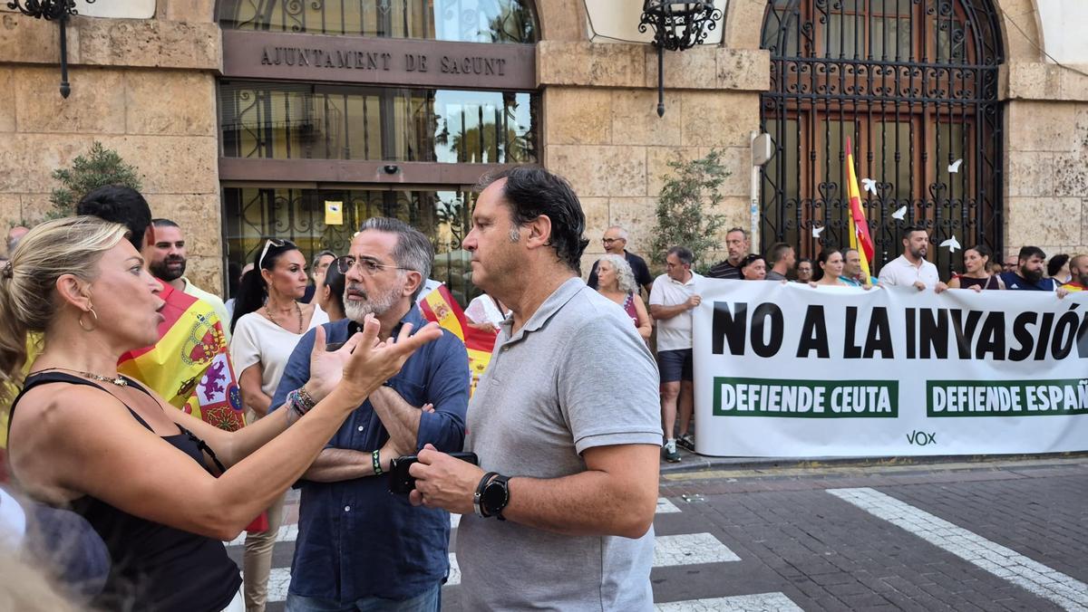 Masivas concentraciones en Sagunt y Port de Sagunt en apoyo a Ceuta Masivas concentraciones en Sagunt y Port de Sagunt en apoyo a Ceuta