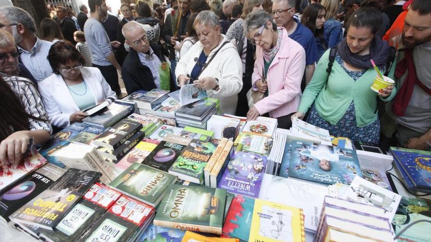 Els llibreters preveuen un Sant Jordi «espectacular» per ser laborable