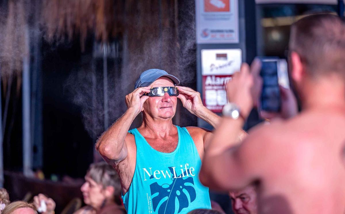 Así se ha visto el eclipse desde Benidorm Así se ha visto el eclipse desde Benidorm