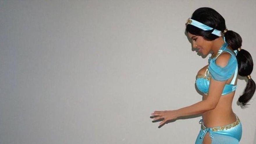 Kim Kardashian reaparece como Jasmine