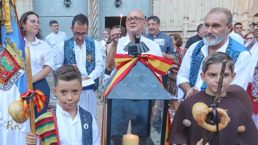 Las fiestas de San Roque arrancan con la tradicional subida del Farolico de Venancio 2023 en Callosa de Segura