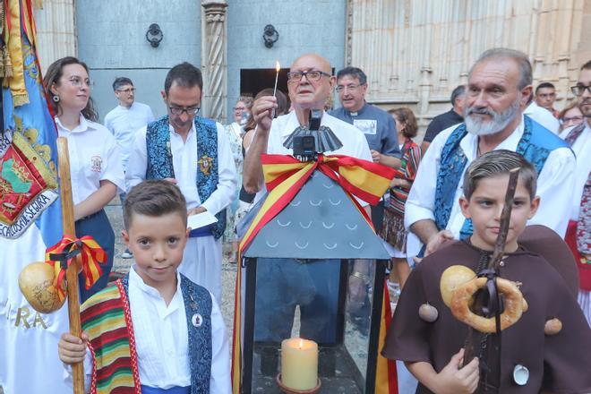 Las fiestas de San Roque arrancan con la tradicional subida del Farolico de Venancio en Callosa de Segura