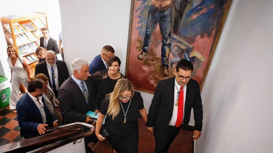 PSOE Expels Two Güímar Councilors Over Unauthorized No-Confidence Vote