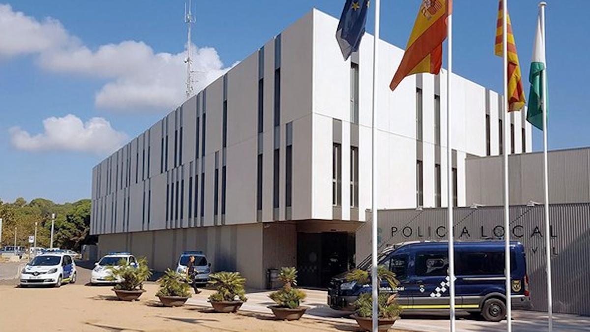 L'exterior de la comissaria de la Policia Local de Lloret de Mar