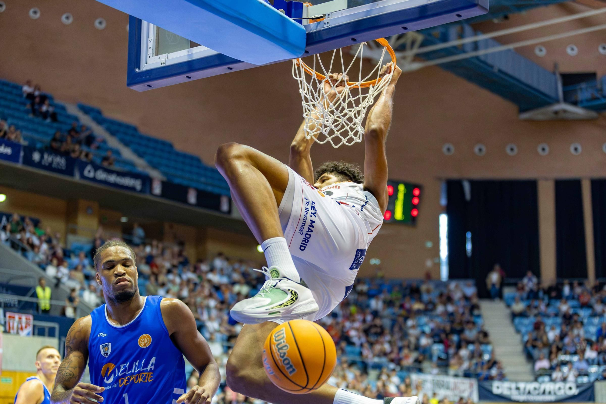 El Obradoiro ejerce de 'grande' para ganar al Melilla