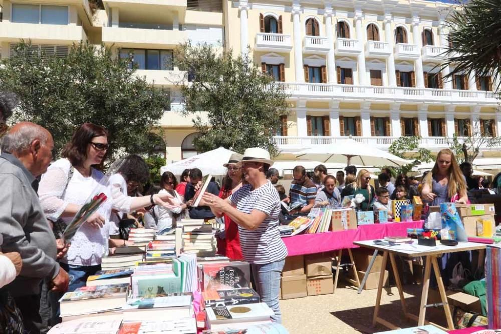 El Día del Libro ha registrado una gran afluencia de público