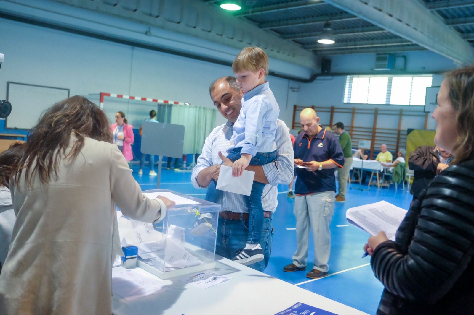 Las mejores imágenes de la jornada electoral en Pontevedra