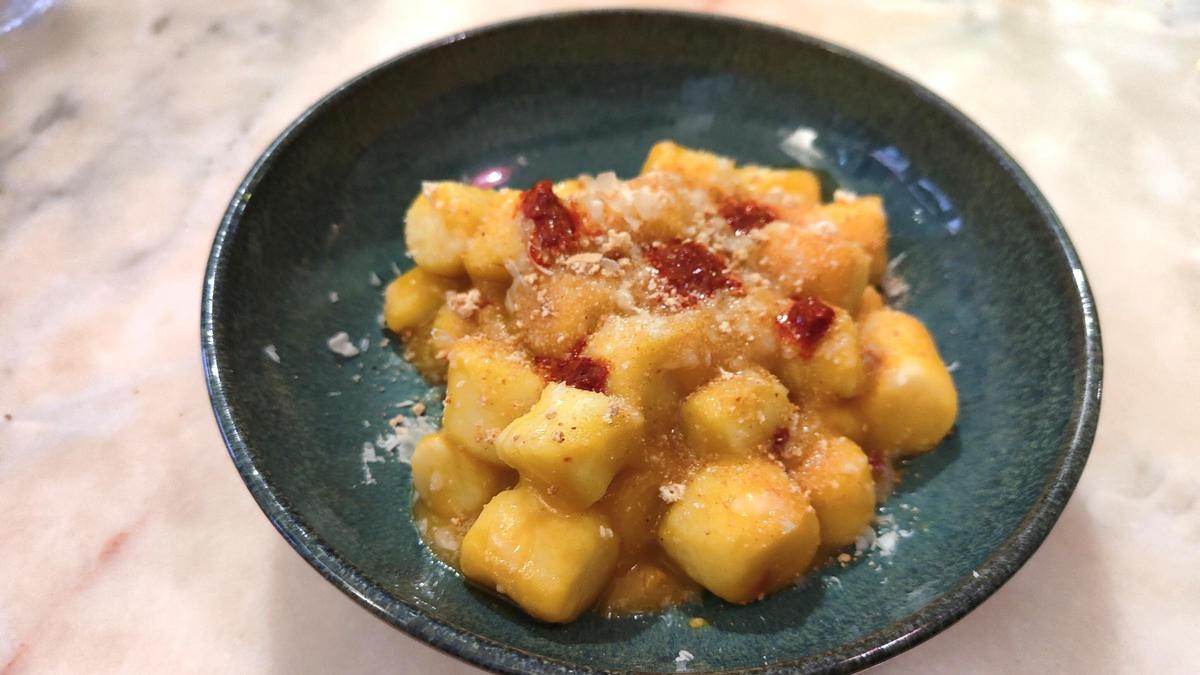 Los ñoquis con crema de calabaza y ‘nduja’ de Bacaro.
