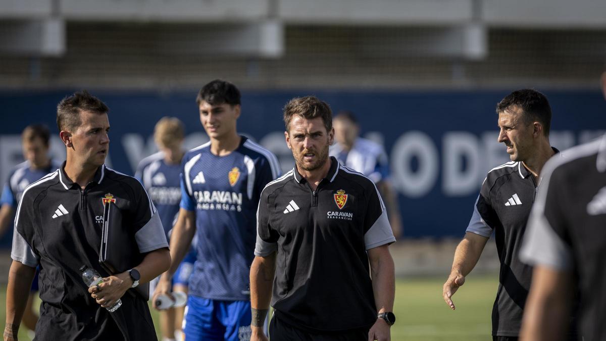 Ibai Gómez y sus ayudantes, antes del encuentro ante el Andorra del pasado jueves.