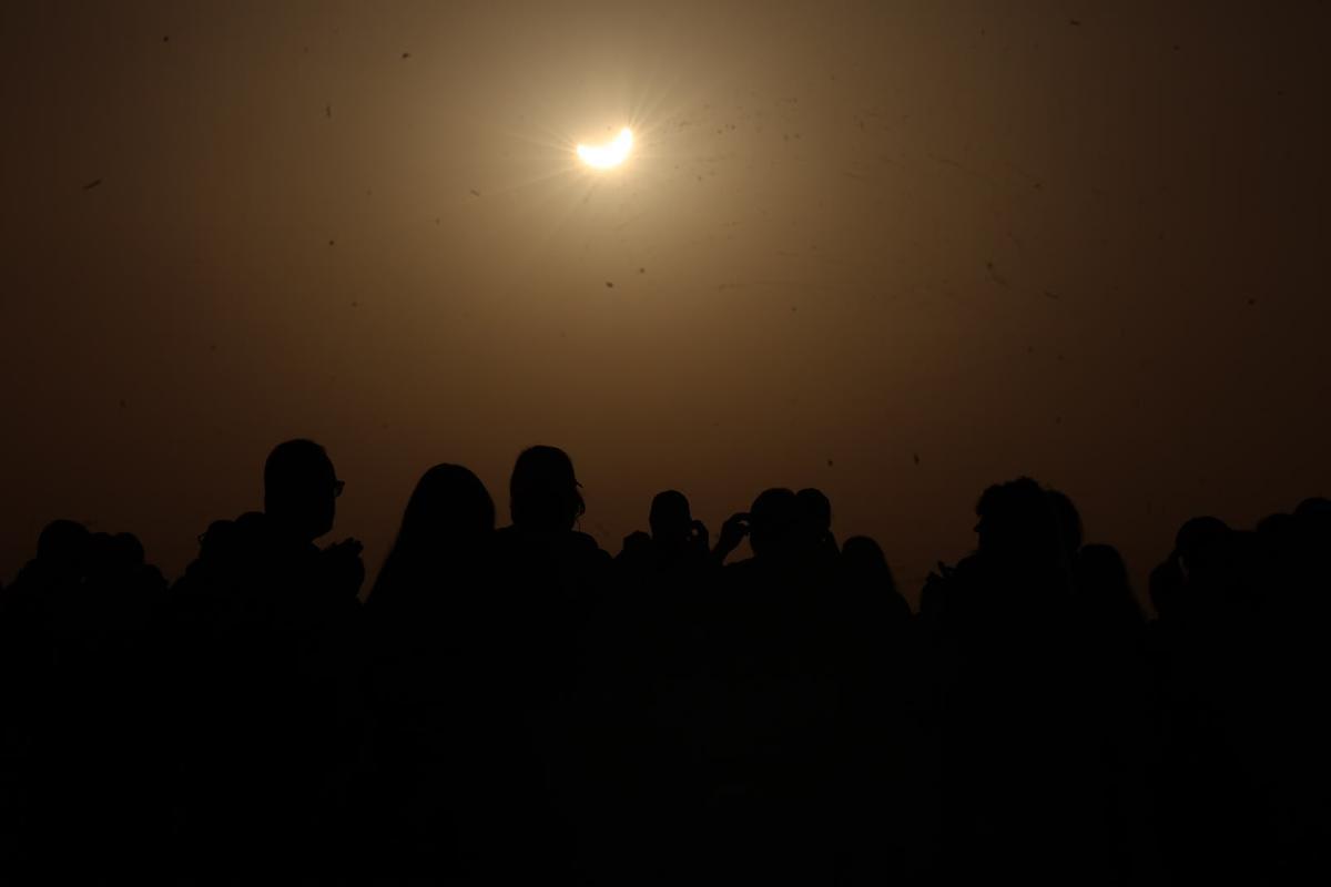 El eclipse solar deja imágenes únicas desde el enclave arqueológico de Ategua en Córdoba El eclipse solar deja imágenes únicas desde el enclave arqueológico de Ategua en Córdoba
