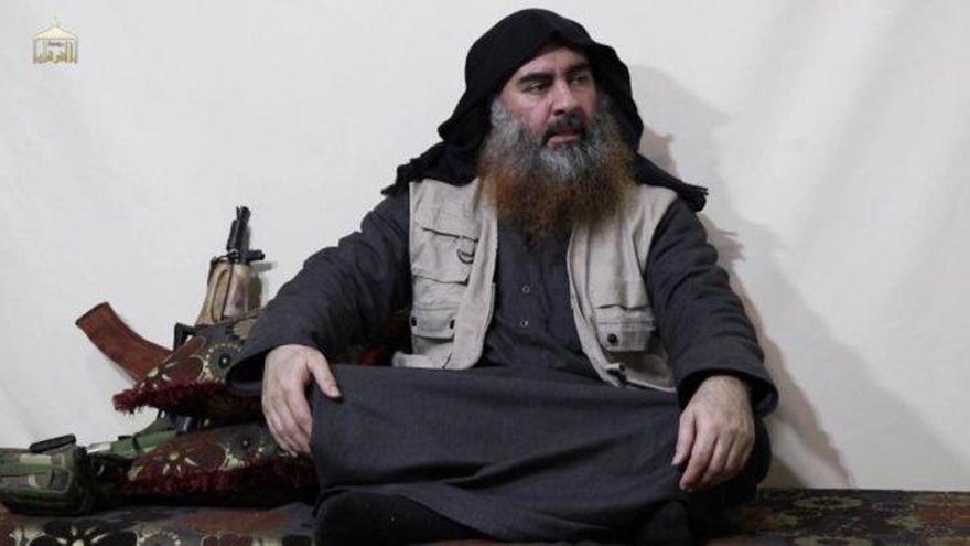 El líder del Estado Islámico reaparece en vídeo por primera vez en cinco años