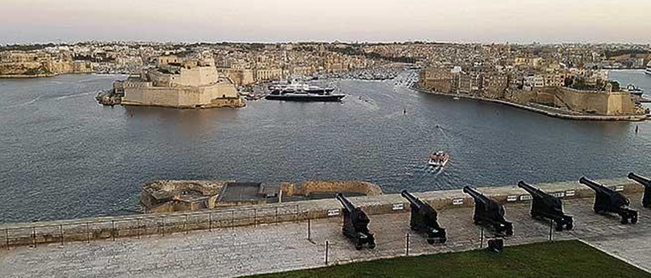 Vista de las tres ciudades conocidas como la Cottonera desde La Valetta.