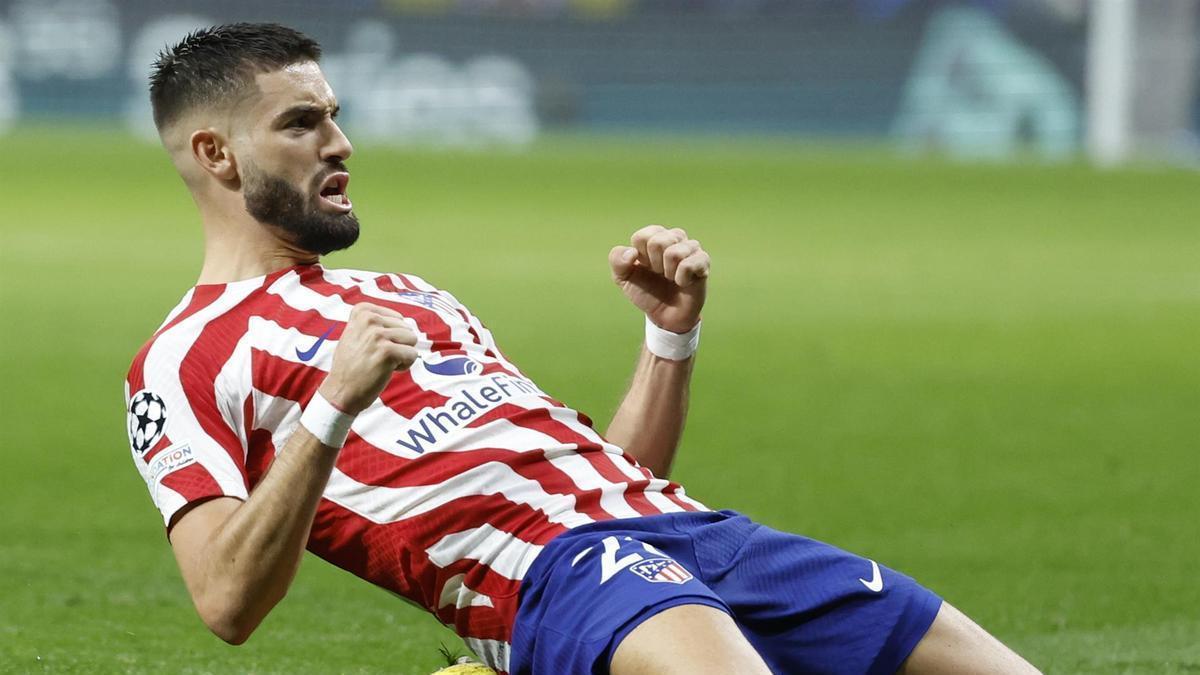 Yannick Carrasco celebra un gol con el Atlético de Madrid.