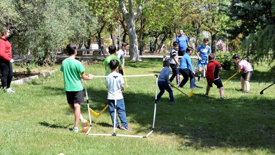 Minusbarros seguirá gestionando el mantenimiento de zonas verdes