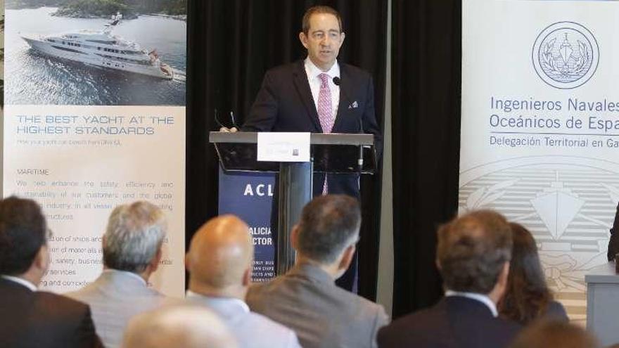 El CEO de The Ritz-Carlton Yacht Collection, Douglas Prothero, ayer en Vigo. // Alba Villar