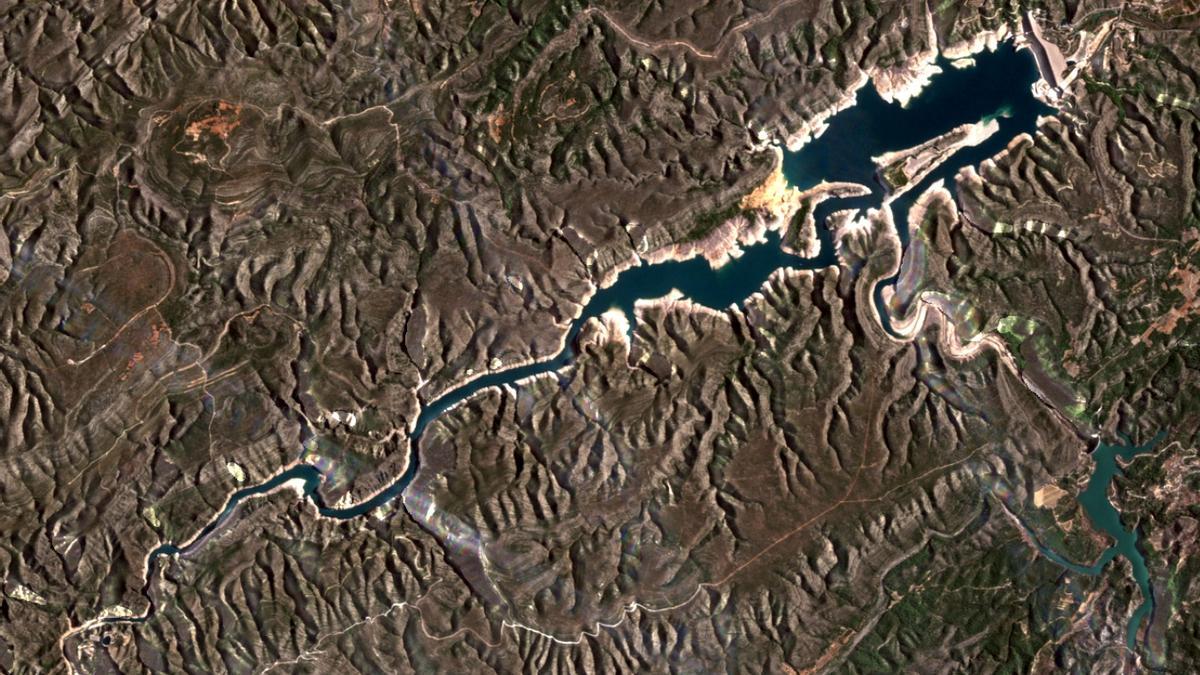 Imagen captada por el satélite Senitel-2 del embalse de Tous.