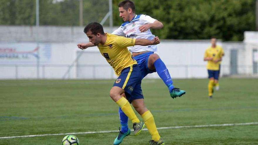 Imagen del partido que enfrentó el pasado domingo a Sanxenxo y Marcón. // Gustavo Santos