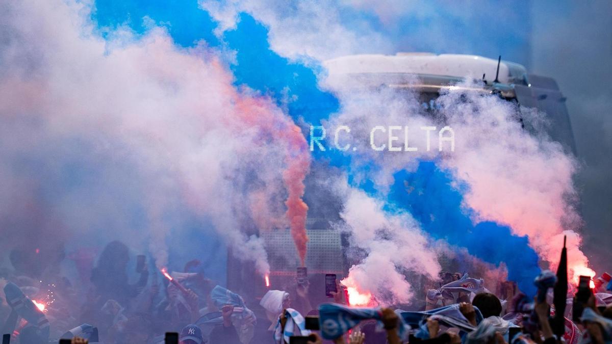 Recibimiento al autobús del RC Celta el pasado domingo en Balaídos