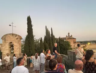 Un programa de visitas nocturnas revela la Palma del Río menos conocida