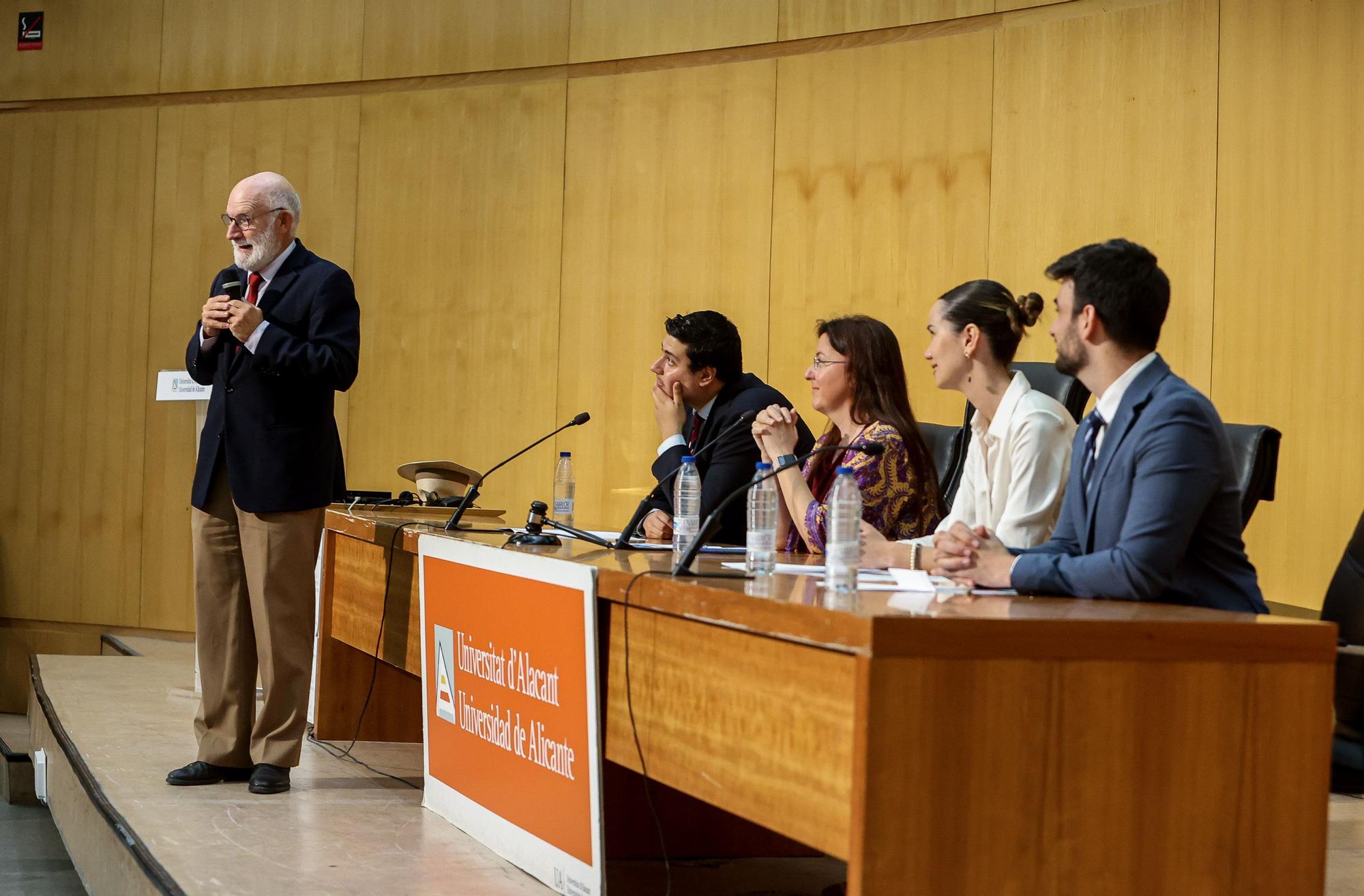 Una pequeña ONU en la Universidad de Alicante