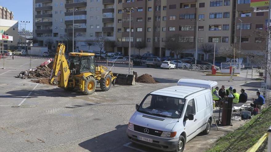 Comienzan las obras de una nueva gasolinera en la barriada del Vivero