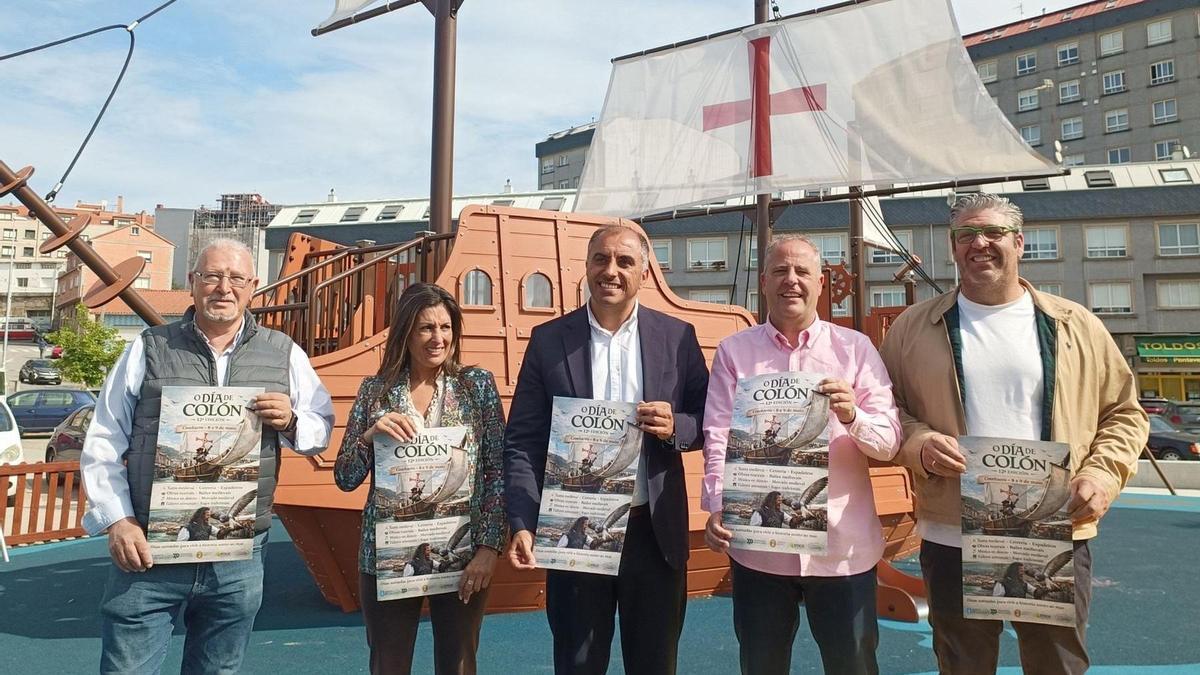 Presentación del Día de Colón en el parque de Ánkar.