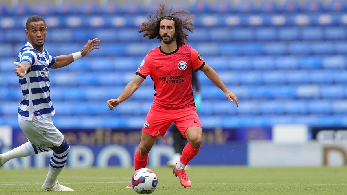 Cucurella sigue siendo futbolista del Brighton | @OfficialBHAFC