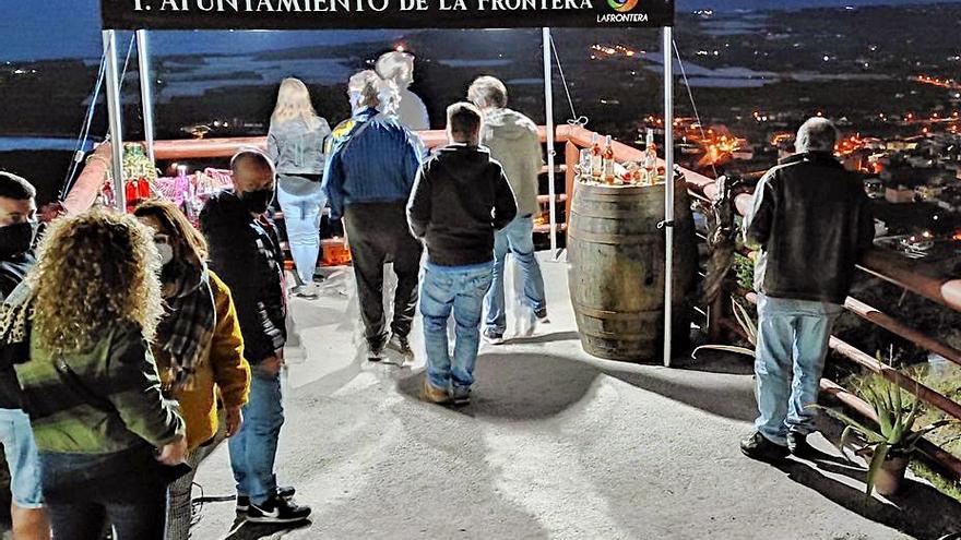 Un momento de la actividad en el Mirador de Adra.