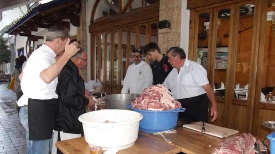 Vuelven los menús de matanzas a Santa Eulària