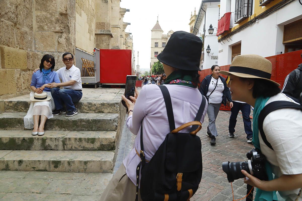 Los turistas tomán Córdoba en el Domingo de Ramos