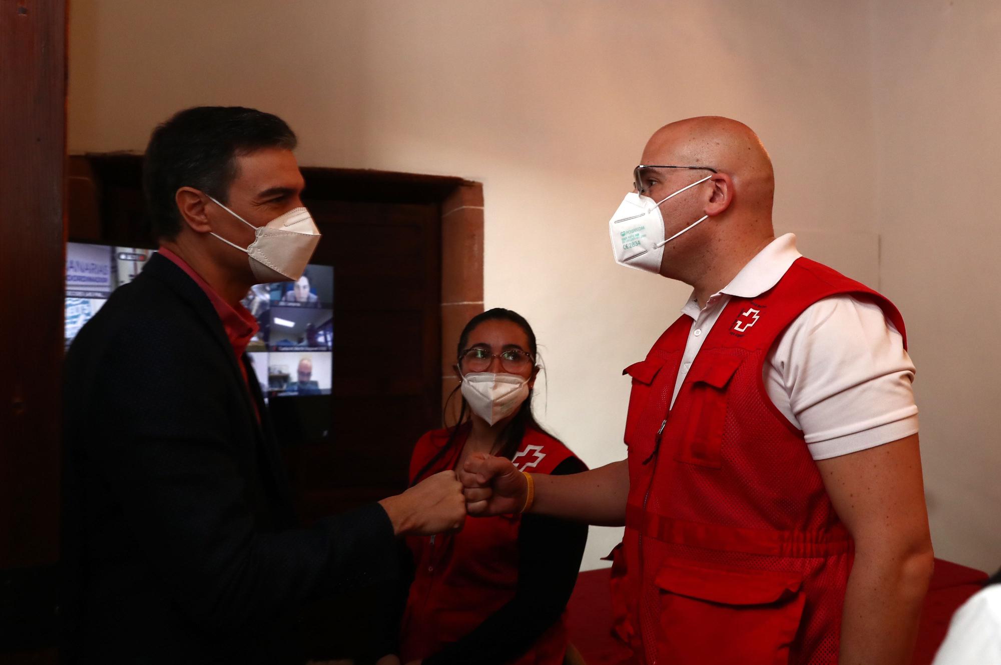 Pedro Sánchez visita La Palma tras el fin de la erupción (27/12/2021)