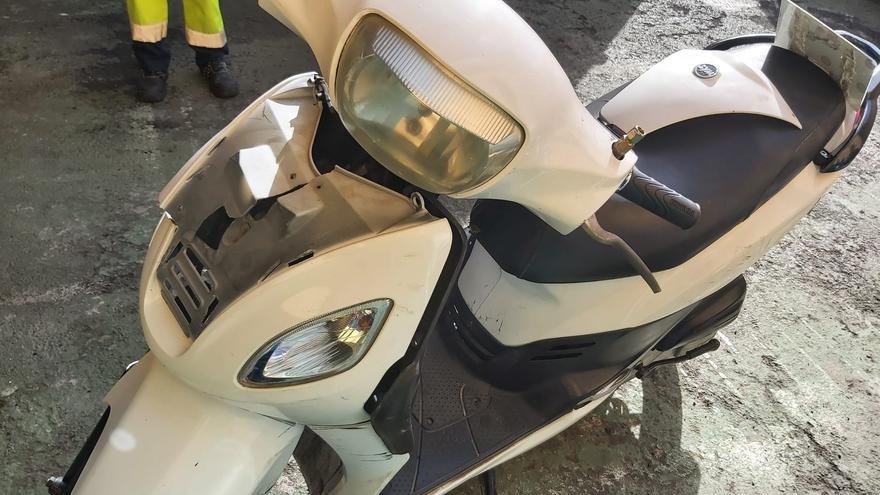 Combinación delictiva: Investigado en Tenerife por llevar una moto robada en Arona, sin carné y matrícula falsa