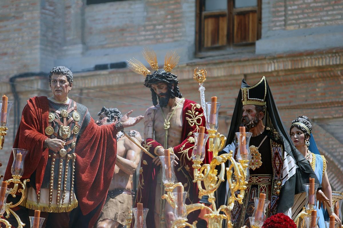 Detalle del  grupo escultórico de la Hermandad de la Humildad.
