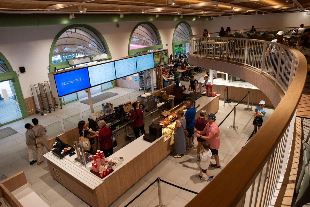 Cafeteria de la zona de botigues de Montserrat