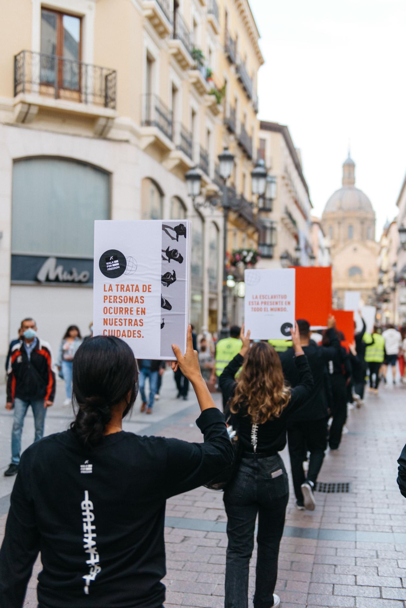 Caminando por Libertad en Zaragoza contra la trata de personas