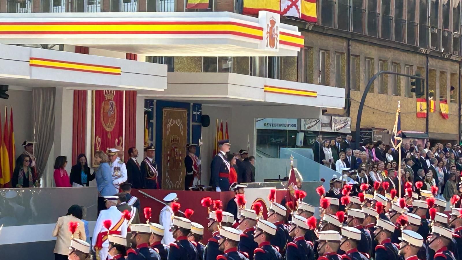 EN IMÁGENES: Así fiue el multitudinario desfile en Oviedo por el Día de las Fuerzas Armadas