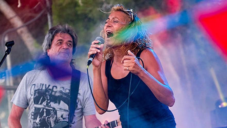 Una velada muy musical en la plaza de es Canar