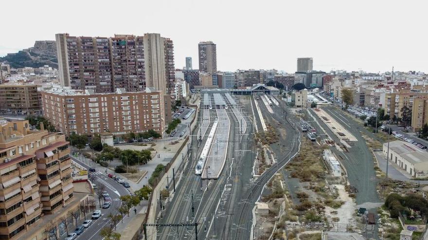 El bipartito de Alicante busca votos para aprobar el plan estructural del Parque Central