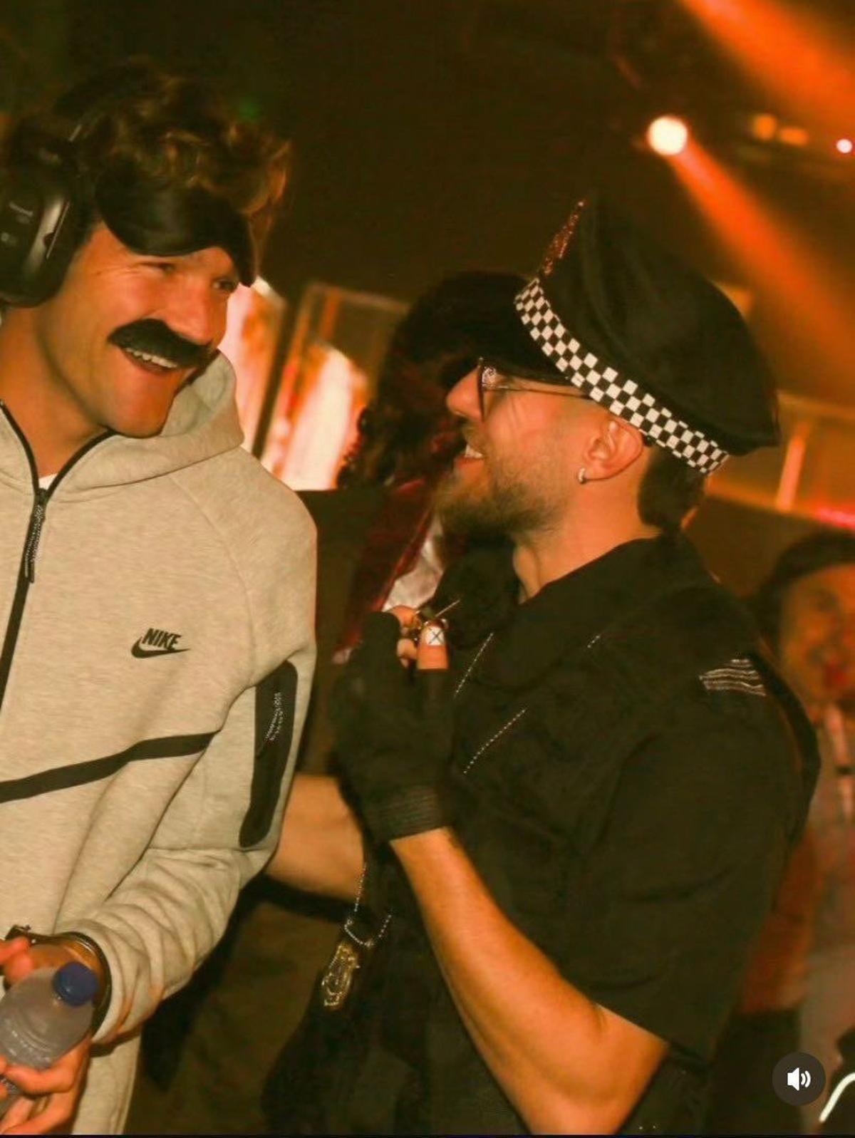 Marcos Alonso difrazado de Nicolás Maduro