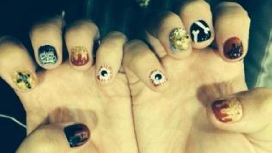 Una manicura de Halloween.