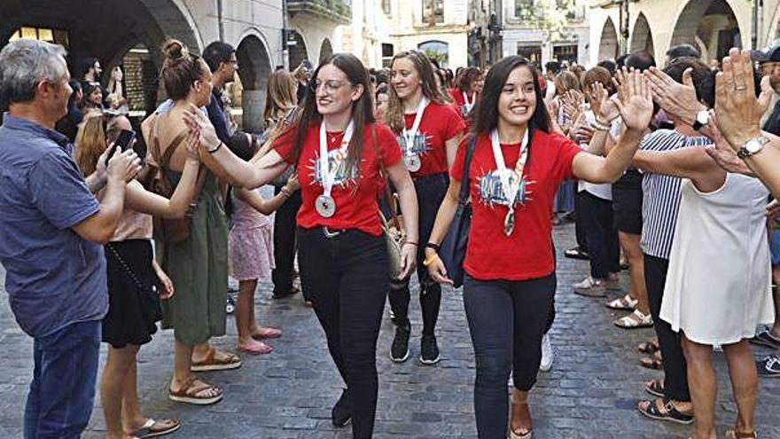 Madrenas «Estem orgullosos dels vostres valors de constància i sacrifici»